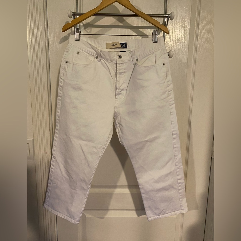 Gap capris